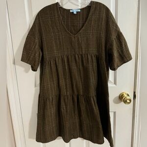 Women’s she + sky brown dress. Size medium.